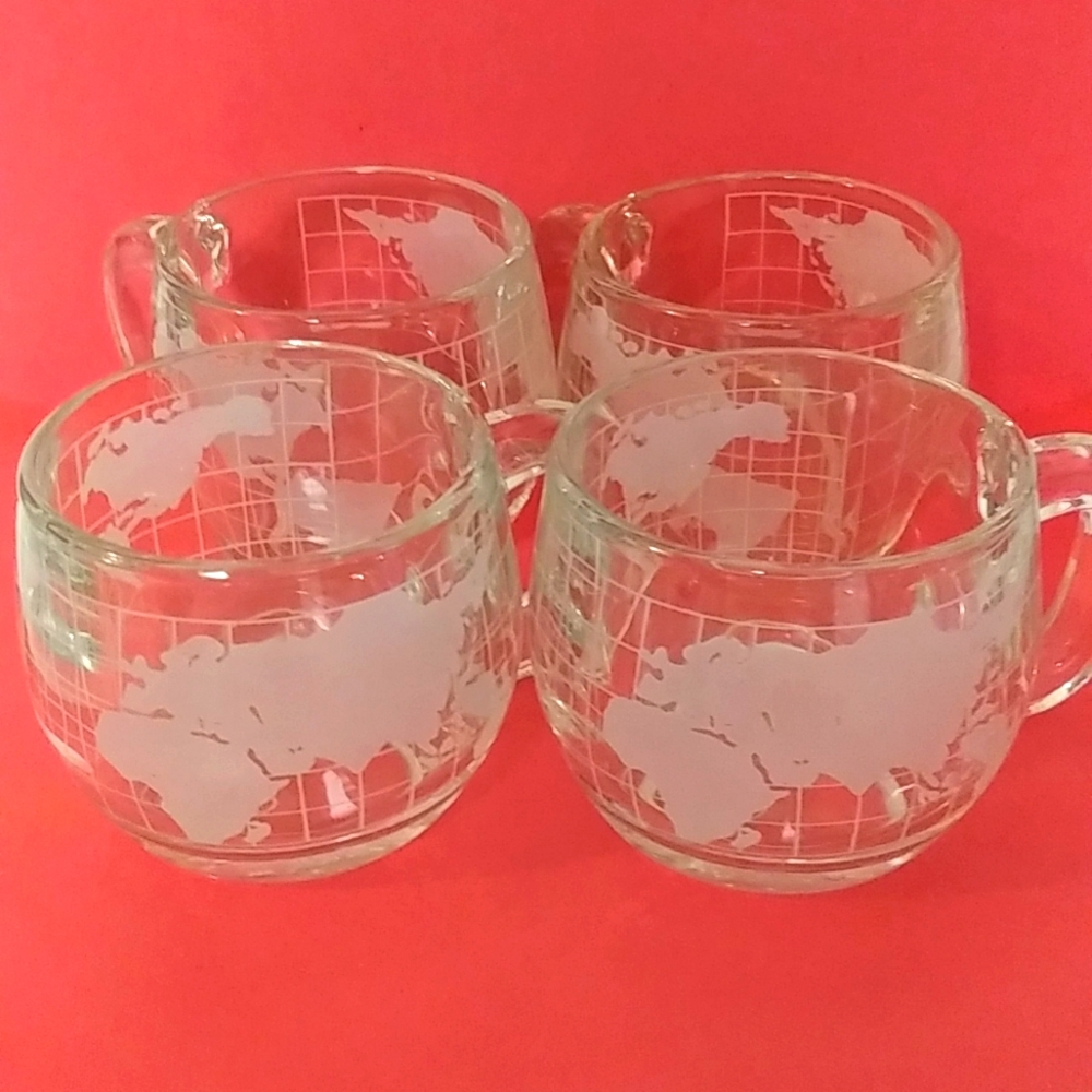 1970's Nestle Coffee cups set of 4